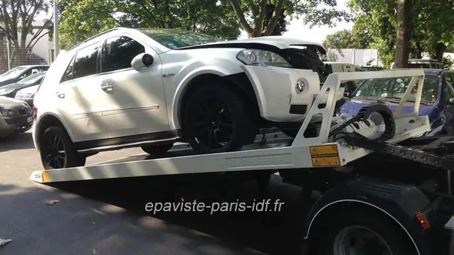 Enlèvement d'un véhicule accidenté en Île-de-France